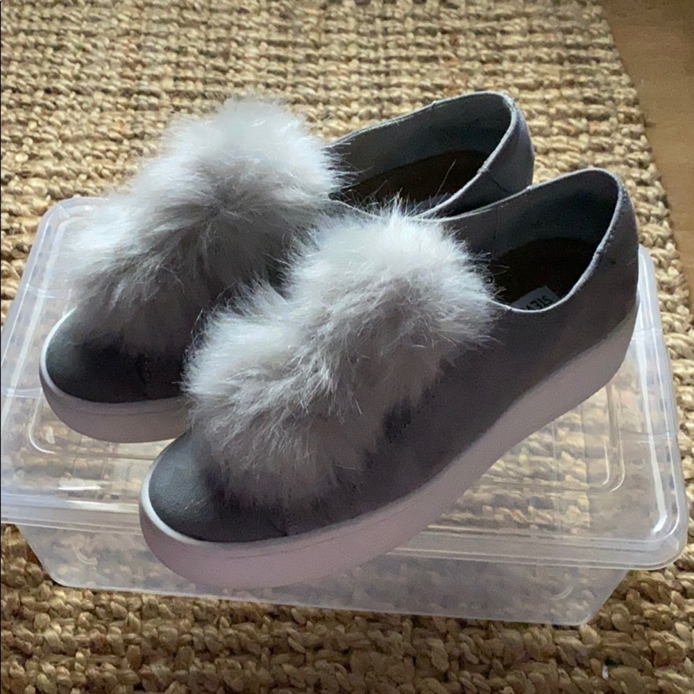 Steve Madden Pom Sneakers